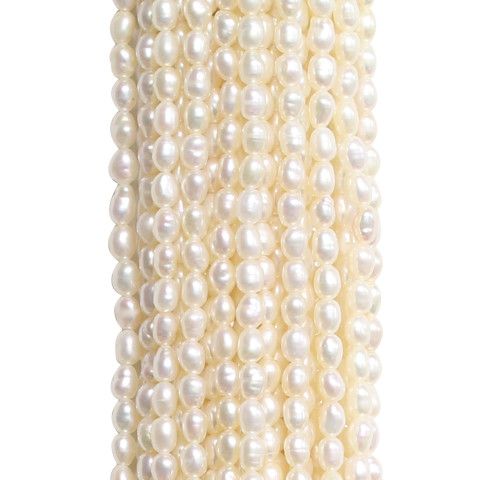 Collana In Perle D'acqua Dolce 6mm Con Ciondolo Farfalla In Moissanite – Fatto A Mano, Regalo Elegante